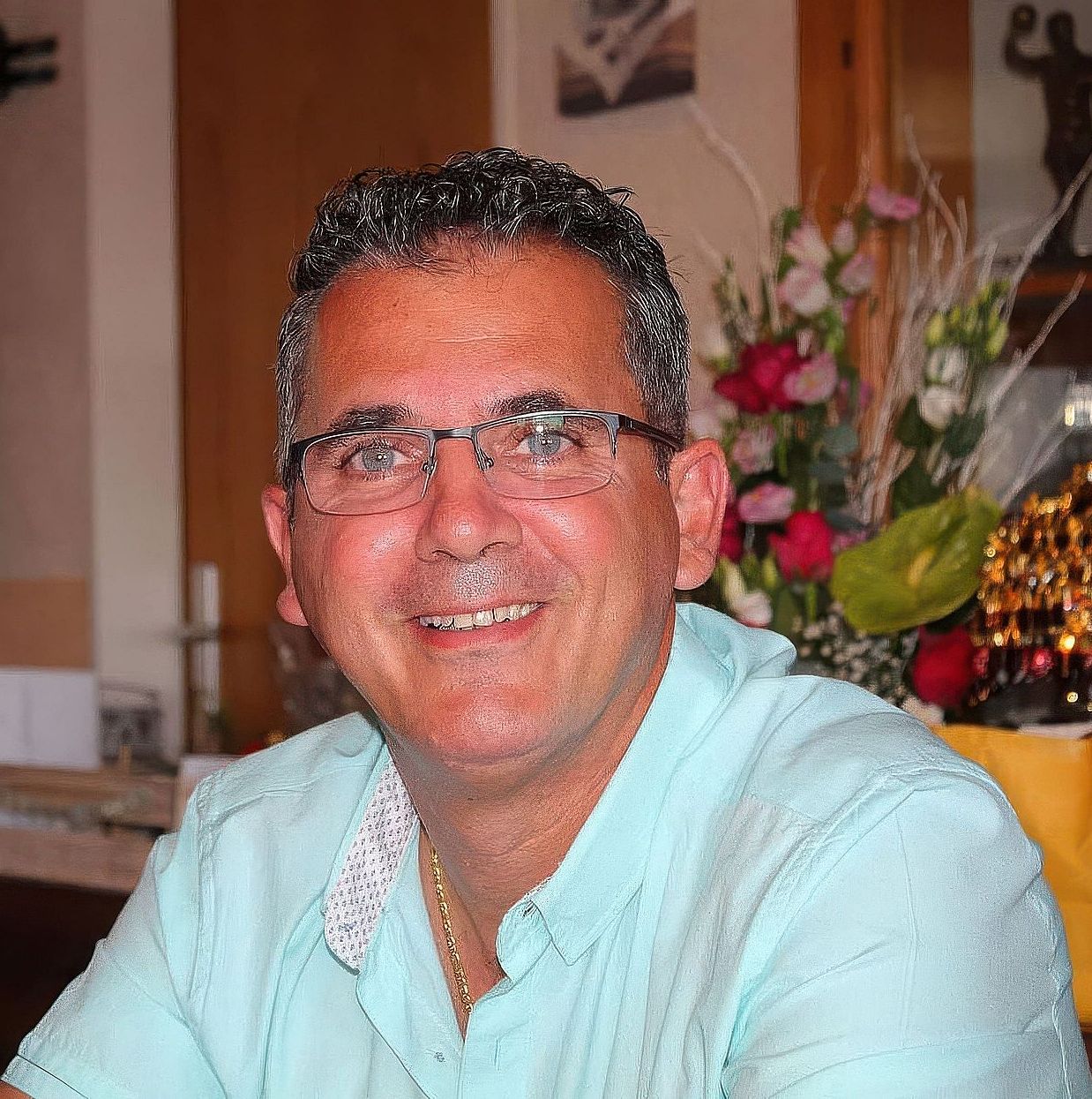 Gianni relocated directly to Florida nearly 20 years ago. Born in Germany to a family with Italian roots, he brings a multicultural perspective and a strong work ethic shaped by both cultures. With over two decades of experience in the automotive industry—primarily at General Motors—he developed a deep appreciation for engineering precision and operational excellence. His growing interest in technology and his hands-on background in IT made founding FloodMeister a logical next step, combining innovation, practical expertise, and a drive to build solutions that matter.
